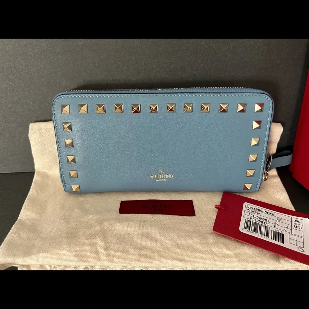 Valentino Garavani Rockstud Zip Around leather wallet - Picture 5 of 5